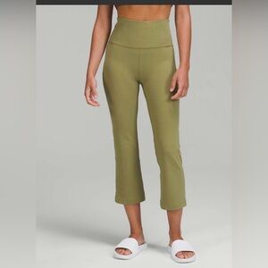 New Lululemon Groove Super-High-Rise Crop 23"